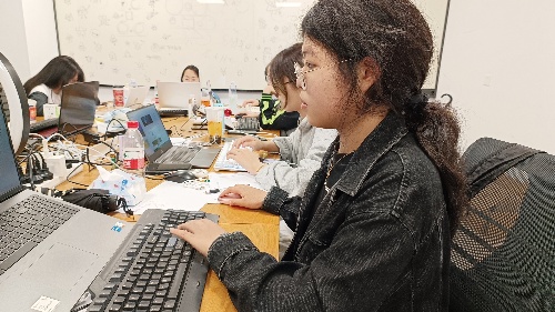 互联网营销备赛选手_副本.jpg